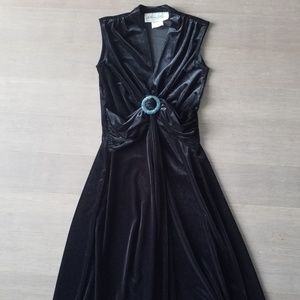 Black velvety party dress size 6